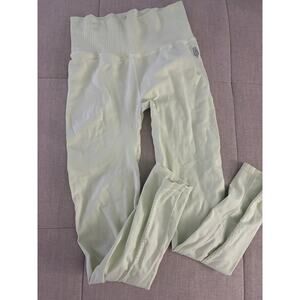 FP MOVEMENT || HighRise 7/8 Good Karma Legging in Whipped Lime